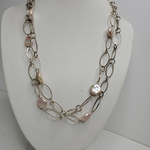 Pale Pink Freshwater Pearl Silver Loop Necklace - Picture 2 of 7